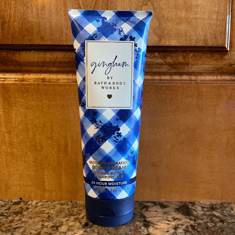 “Gingham” Ultimate Hydration Body Cream, 24-Hour Moisture BBW, 8-oz / 226 g, NWT